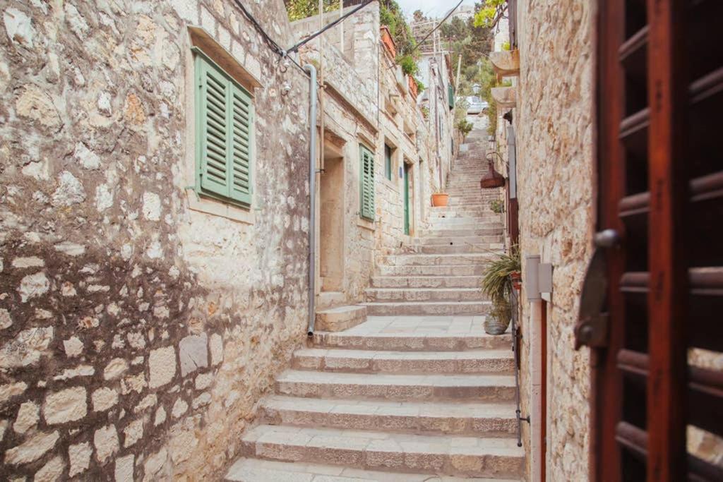 Boutique Old Town House Karkovich Villa Hvar Town Exterior foto