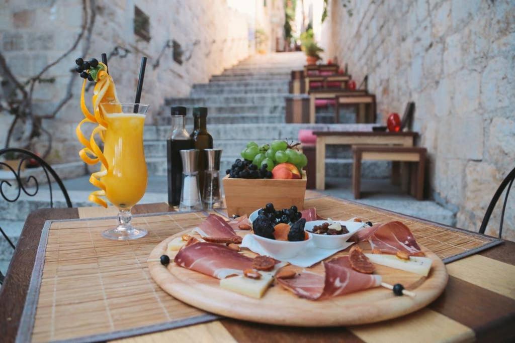 Boutique Old Town House Karkovich Villa Hvar Town Exterior foto